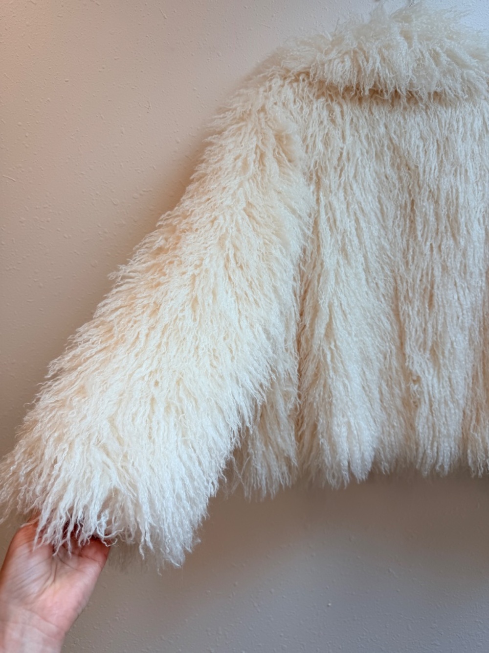 Cinq à Sept Geraldine Faux Fur Shag Coat Ivory Size M - Picture 7 of 8